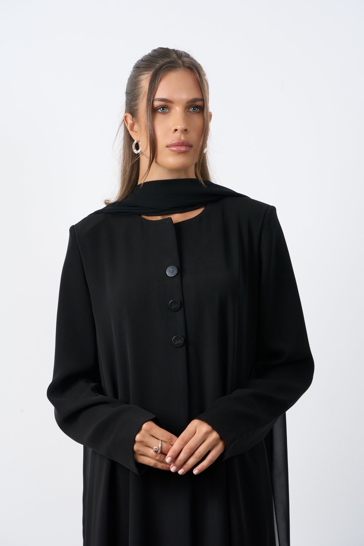 UVA Button Abaya