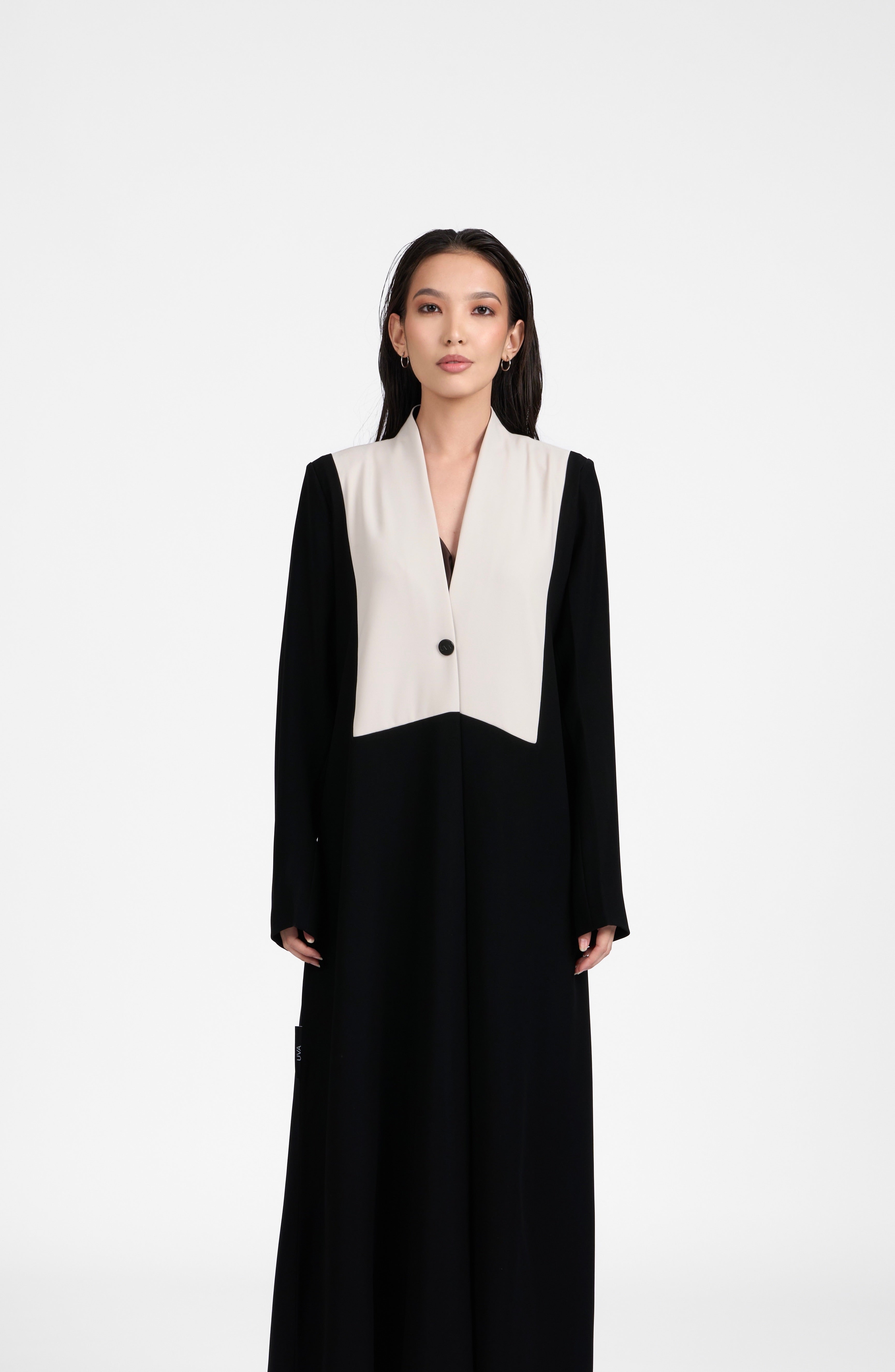 Contrast Button Abaya