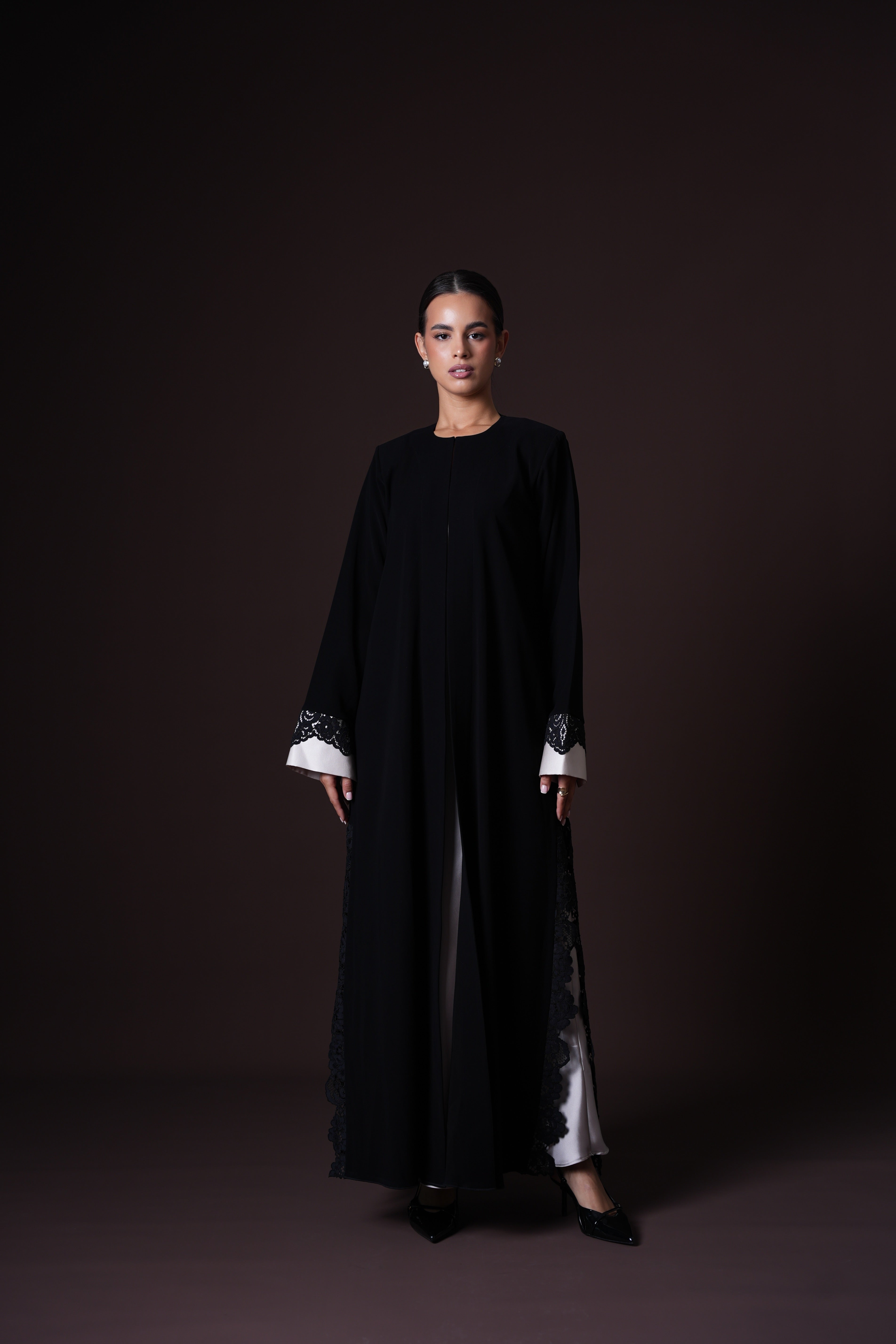 Classic Lace Abaya