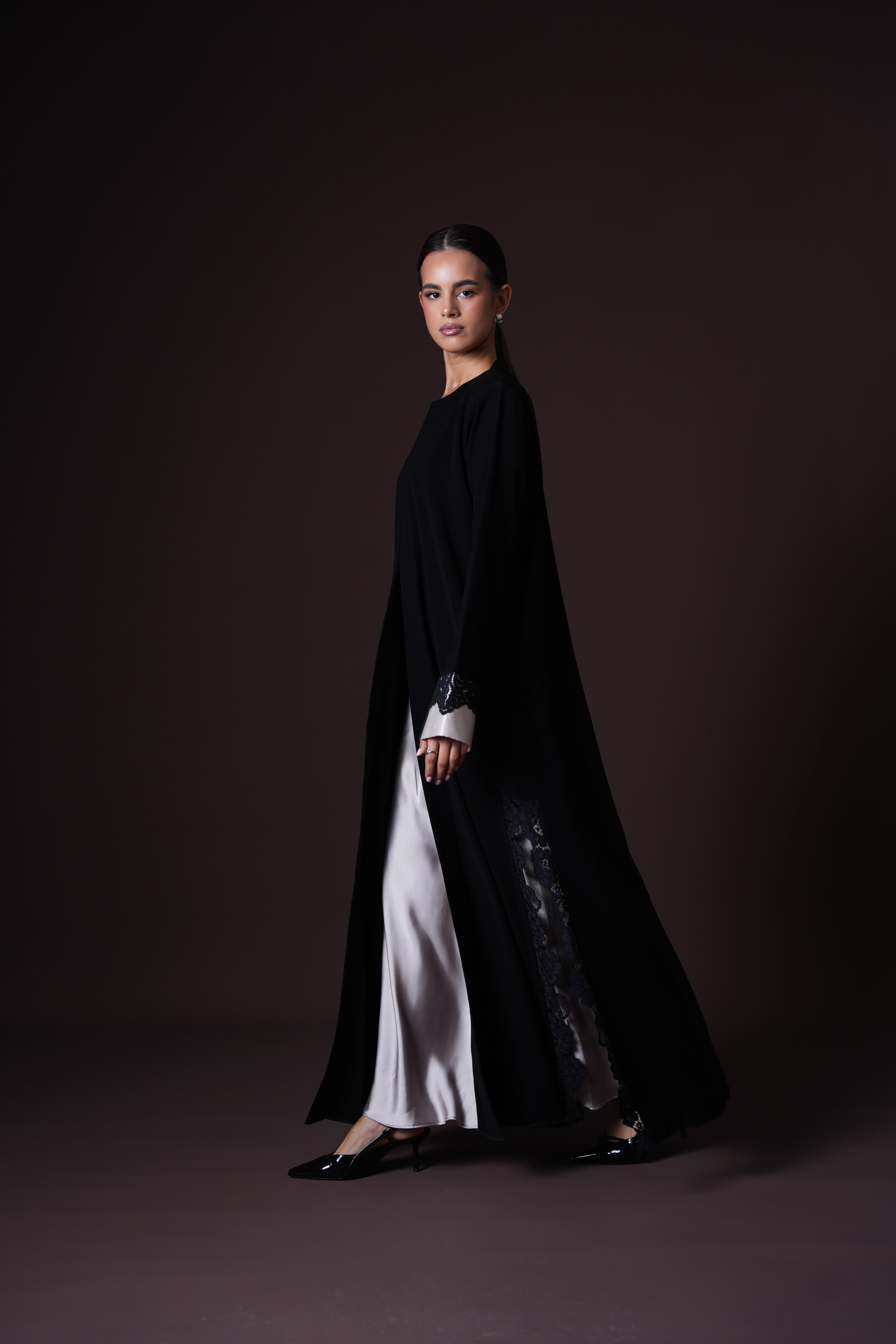 Classic Lace Abaya